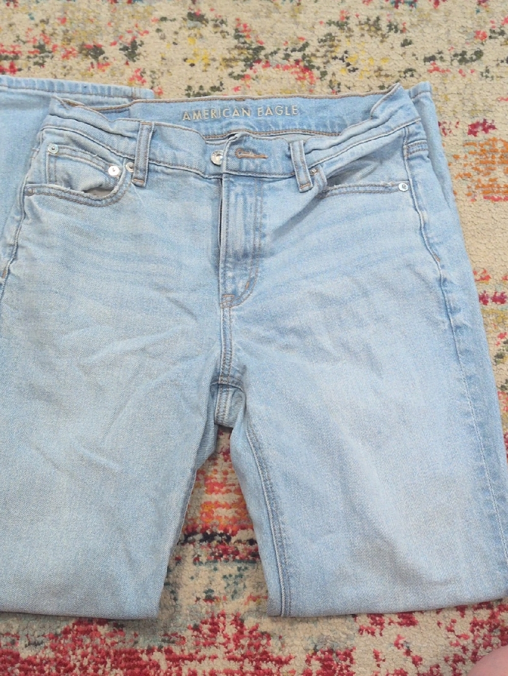 American Eagle Straight Ligh Wash Jean